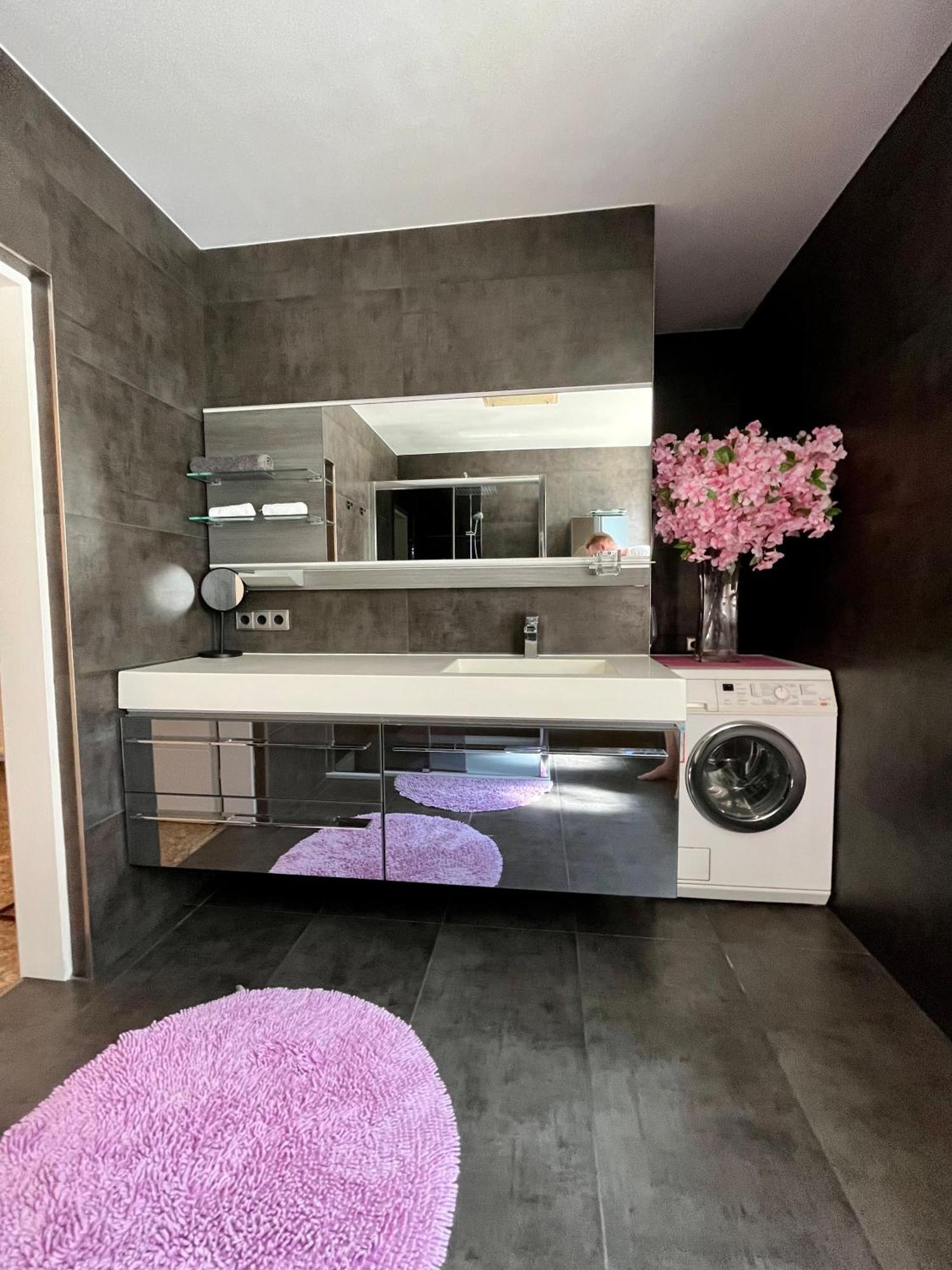 Luxurioeses Apartment Mit Pool Viena Exterior foto
